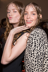Fausto_Puglisi_Fall_2015_Backstage_yvP3-b96aM0x.jpg