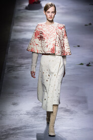 Vionnet_Runway_Paris_Fashion_Week_Womenswear_MCTYgovPXYtx.jpg