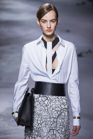 Vionnet_Runway_Paris_Fashion_Week_Womenswear_UcYQ-nvZiiYx.jpg