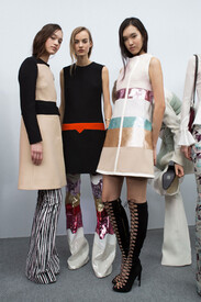Giambattista_Valli_Fall_2015_Backstage_KmkRCdu5hvvx.jpg