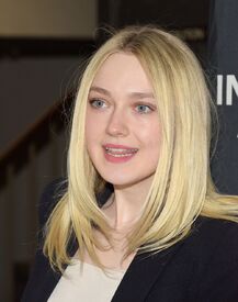 dakota-fanning-at-india-s-daughter-scree.jpg