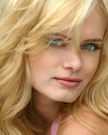 600full-sara-paxton.jpg