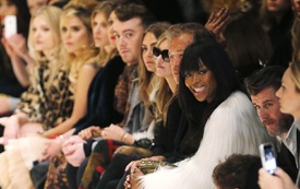 Naomi Campbell arrives for the Burberry show at LFW 23.2.2015_06.jpg