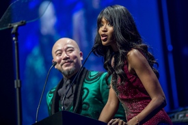 Naomi Campbell arrives at the amfAR gala in Hong Kong 14.3.2015_04.jpg