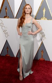 Picture_Pub_Sophie_Turner_16.jpg