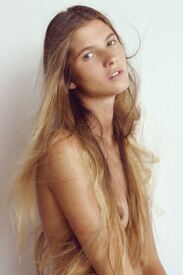 Estee Rammant_Yorick Nube (1).jpg