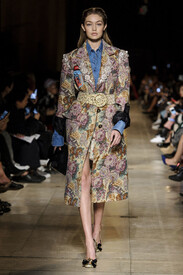 Miu Miu Fall 2016 B2ZnN-lc9uNx.jpg