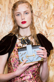 prada-bks-z-rf16-2138.jpg