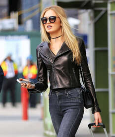 Romee-Strijd-i-Skinny-Jeans--05.jpg