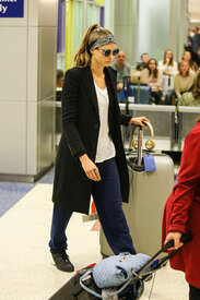 Cara-Delevingne-at-JFK-Airport--12.jpg