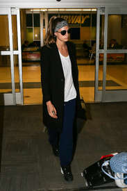 Cara-Delevingne-at-JFK-Airport--18.jpg