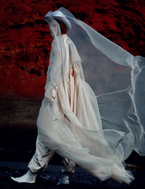 maartje-verhoef-by-txema-yeste-for-vogue-russia-april-2016-4.jpg