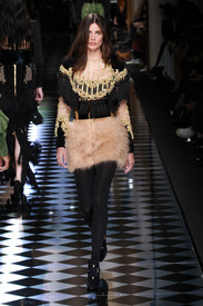 balmain4.jpg