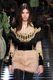 balmain3.jpg