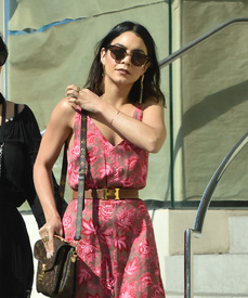 Vanessa Hudgens and Ashley Tisdale enjoyed a BFF Date_08.jpg