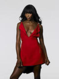 th_NaomiCampbell_shoot04.jpg