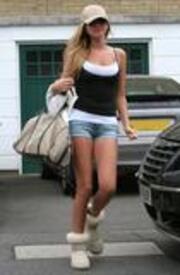 th_2355243_Nadine_Coyle__Hotpants_candids_April_27_1_.jpg