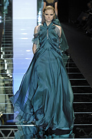 Elie_Saab_Paris_F_W_07_08_Celebrity_City_FS_242.jpg