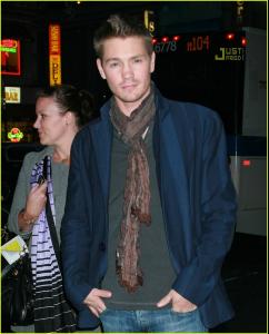 chad_michael_murray_kenzie_dalton_engaged_05.jpg