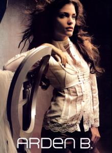 adv_Luciana_Curtis_3.jpg