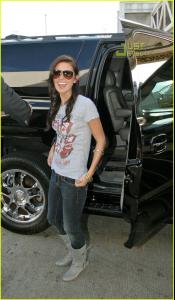 lauren_audrina_lax_airport_09.jpg