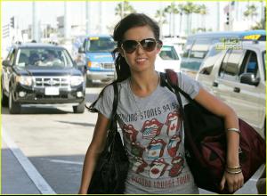 lauren_audrina_lax_airport_12.jpg