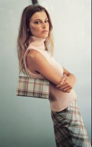 AurelieClaudel_adMassimoDuttiFW0001_04.jpg