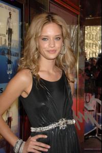 03074_Celebutopia_Julie_Ordon_Flashbacks_Of_A_Fool_world_premiere_in_London_14_122_180lo.jpg