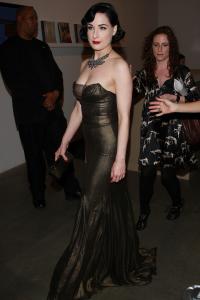 49818_Celebutopia_Dita_Von_Teese_New_York_Academy_of_Art_Celebration_of_25_Years_17_122_257lo.jpg