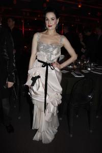 63353_Celebutopia_Dita_von_Teese_Sidaction_Diner_de_la_mode_2008_01_122_741lo.jpg