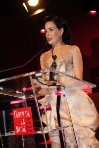 63004_Celebutopia_Dita_von_Teese_Sidaction_Diner_de_la_mode_2008_03_122_848lo.jpg