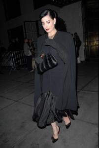 16408_Celebutopia_Dita_Von_Teese_outside_the_Gramercy_Park_Hotel_02_122_481lo.jpg