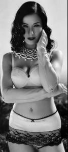 9866054Dita_Von_Teese_ph_40Richard_Phibbs_0020_3_.jpg