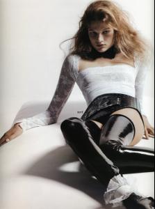 Bette_Frenke_V39_Mario_Sorrenti_1.jpg