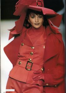 Helena_in_red_Versace_122_1003lo.JPG