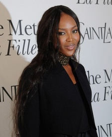 NaomiCampbell_LaFilleDuRegiment_NewYork_210408-02.jpg