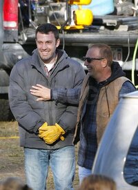 FP_2094073_Kevin_Costner___Ben_Affleck_Chit_Chat_Between_Takes_On_Setwtmk.preview.jpg