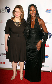 NaomiCampbellarrivesattheUSDoctorsforAfrica_35.jpg