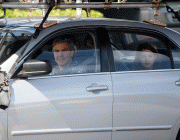th_cc293a74628477.gif