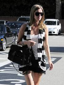 NickyHiltonatSaksFifthAvenue7148.jpg