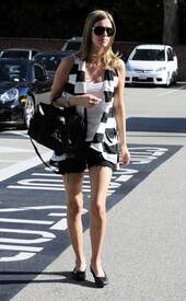 NickyHiltonatSaksFifthAvenue7147.jpg