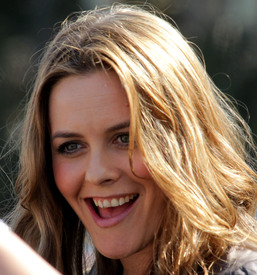 aliciasilverstonelatimesfestivalofbookstikipetercelebritycity010.jpg