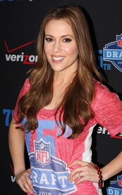 celebrity_paradise.com_TheElder_AlyssaMilano2010_04_21_The2010NFLDraftEveEvent.jpg