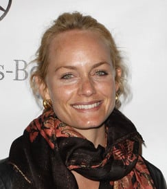 celebrity_paradise.com_TheElder_AmberValletta2010_04_21_LAAntiqueShowBenefitingP.SARTS4.jpg