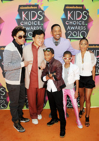 jadapinkettsmithnickelodeons23rdannualkidschoiceawardstikipetercelebritycity048.jpg