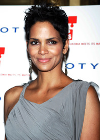 celebrity_paradise.com_TheElder_HalleBerry2010_04_29_DKMS4thAnnualGalainNewYork37.jpg