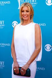 Preppie_FaithHillat45thAnnualACMAwards1.jpg