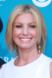 Preppie_FaithHillat45thAnnualACMAwards34.jpg