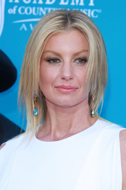 Preppie_FaithHillat45thAnnualACMAwards38.jpg