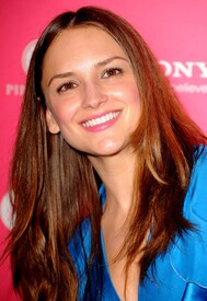 aelLCook_UsWeekly_HotHollywood_Event_220410_21_122_472lo.jpg